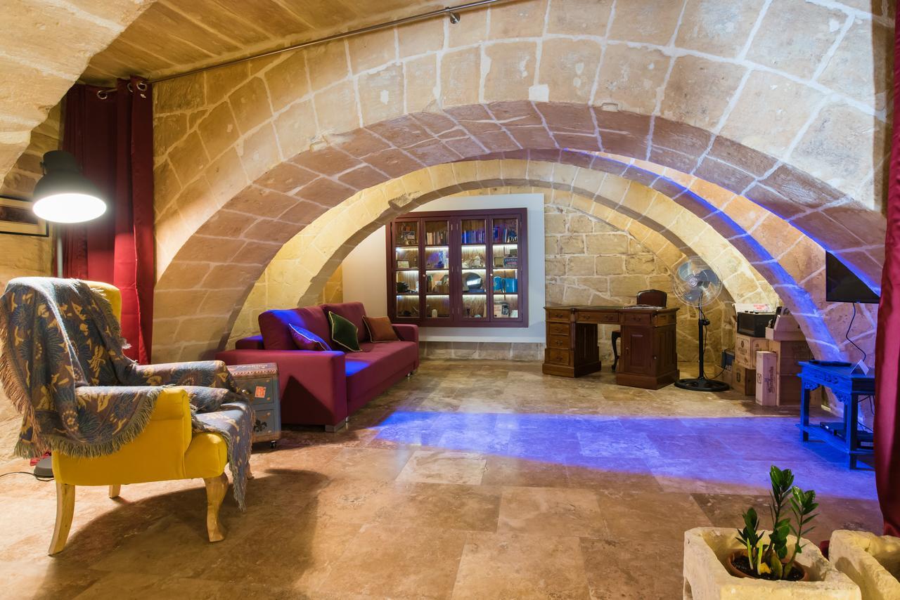 1 Bedroom Heritage Apartment Валлетта Екстер'єр фото